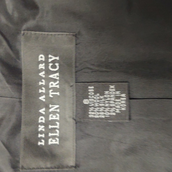 Suit - Picture 3 of 3